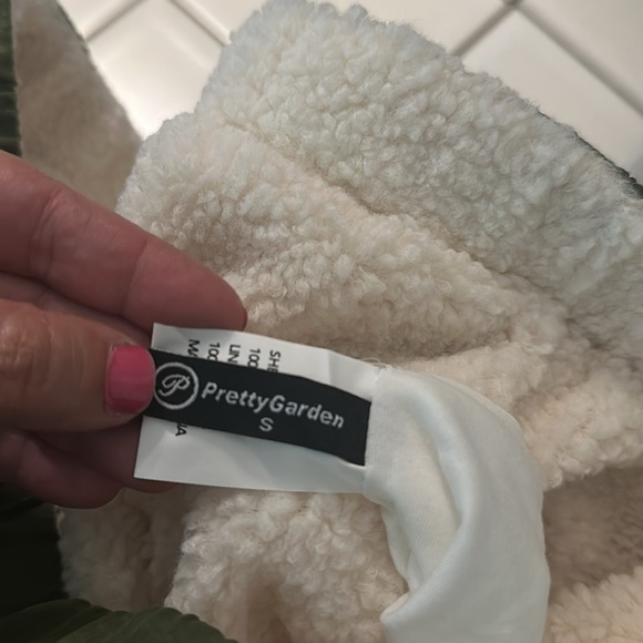 New! Pretty Garden Forest Green Vest sz Small - Picture 13 of 14